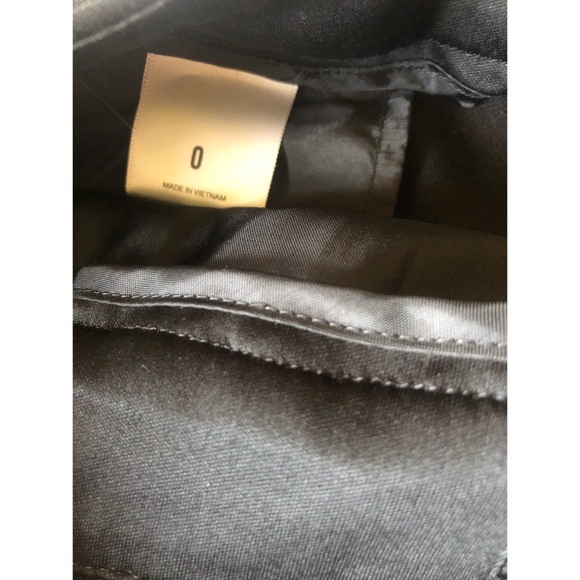 Express Shorts - Picture 5 of 6